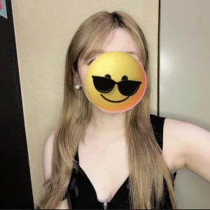 最近駅までダッシュしてるから前髪割れがちのナミです。の写真1枚目