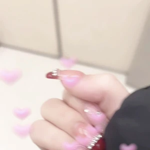 𝐍𝐞𝐰 𝐧𝐚𝐢𝐥𝐬 💅🏻💖の写真1枚目