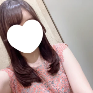 出勤しました🐰の写真1枚目