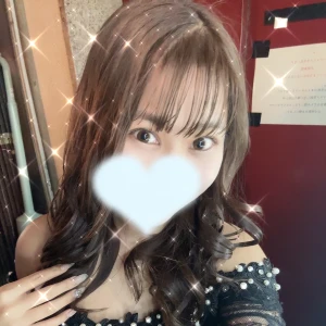 本日21:30から出勤してます☺️の写真1枚目