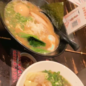 20時からいます😊の写真1枚目