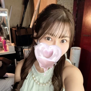 ゆあさん出勤してます☺️の写真1枚目