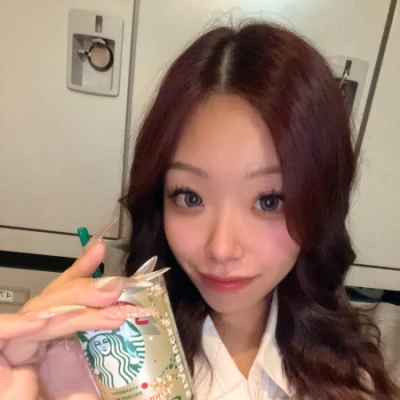 <p>こんばんはるなです😳<br>町がどんどんクリスマスぽくなってきて<br>今年もあっという間に終わっちゃう🥹<br>ハロウィンが終わったらクリスマスで<br>ク...