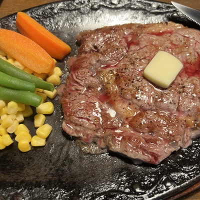 10/3(金) 20時半からいます🥩