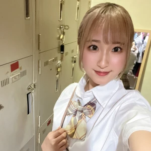 制服コスプレ21~24日います🙋‍♀️の写真1枚目