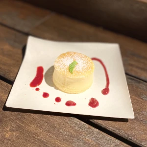 この前食べたフワフワで美味しかったチーズケーキ🍰の写真1枚目