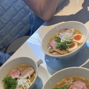 初☆白湯ラーメン🍜の写真1枚目