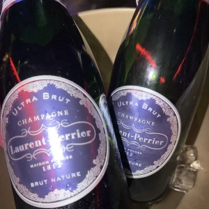🥂🥂🥂🥂の写真1枚目