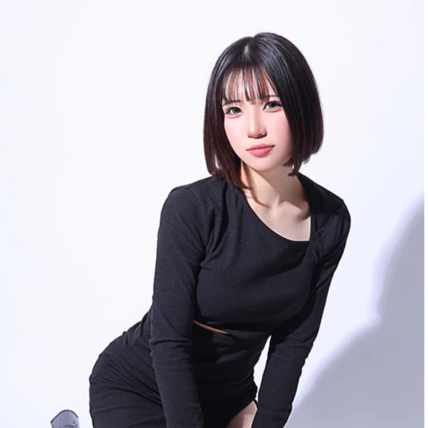 八王子ガールズバー「レヴュー」